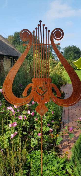 Gartenskulptur Antike Harfe Rost