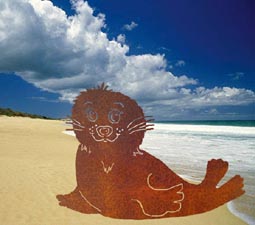 e026a16310c12c0c99179690d702559f Gartenskulptur Seehundkind Frederic