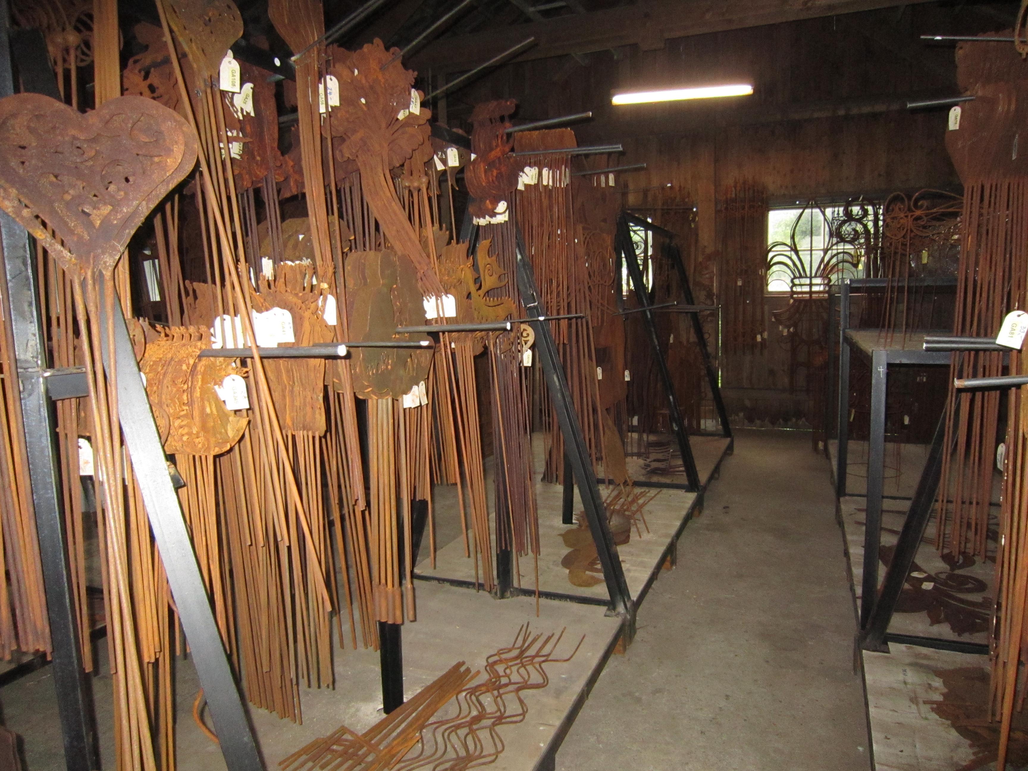 Dekoschmiede Produkte im Garten